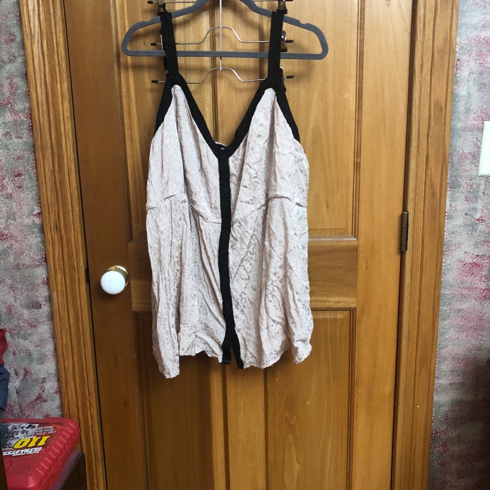 Torrid size 5 tank top